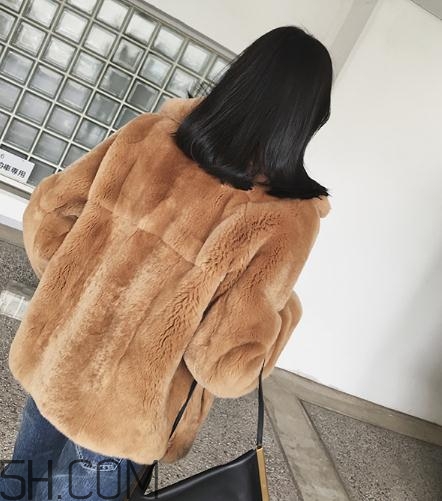 兔毛皮草發(fā)黃怎么處理？兔毛皮草怎么存放？