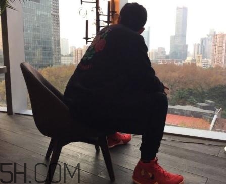 nike kyrie 4 cny中國新年配色發(fā)售時(shí)間_多少錢？