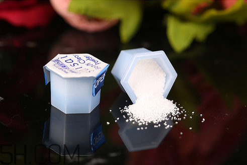 用了嘉娜寶洗顏粉還用洗面奶嗎？洗顏粉的正確打開方式
