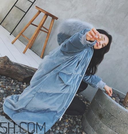 羽絨服面料錦綸和聚酯纖維哪個(gè)好？羽絨服軟的好還是硬的好？