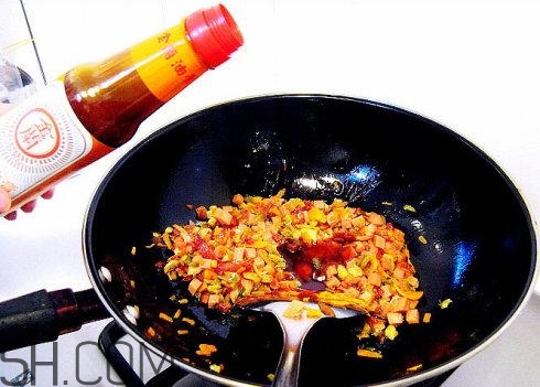 炒菜為什么要加醋？炒菜加醋的益處有哪些？
