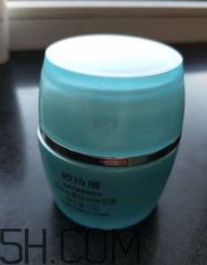 歐詩(shī)漫珍珠水氧霜油不油？歐詩(shī)漫珍珠水氧霜適合冬天用嗎？