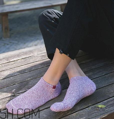 襪子洗完還臭怎么辦？襪子洗不干凈怎么辦？
