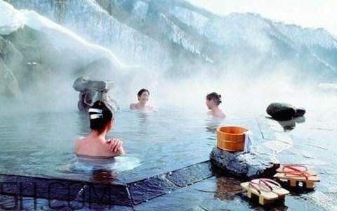 冬季泡溫泉有什么好處？冬季泡溫泉需要注意些什么？