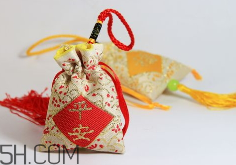 2018sk2新年福袋限量套裝多少錢？有什么？