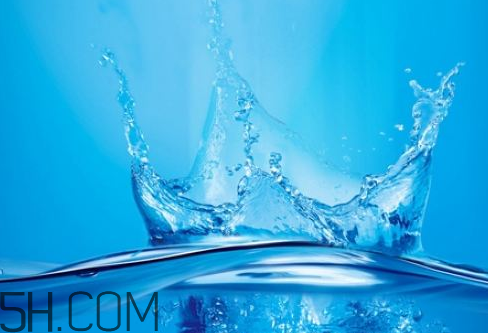 雙氧水會(huì)痛嗎？雙氧水會(huì)和什么反應(yīng)？