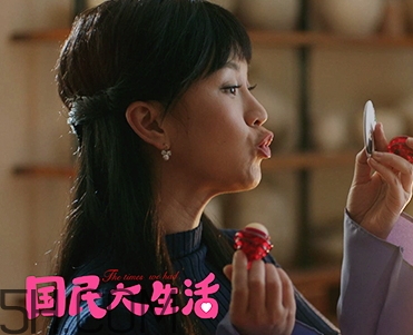 小蜜坊棒棒糖唇膏怎么打開？小蜜坊棒棒糖唇膏好用嗎？