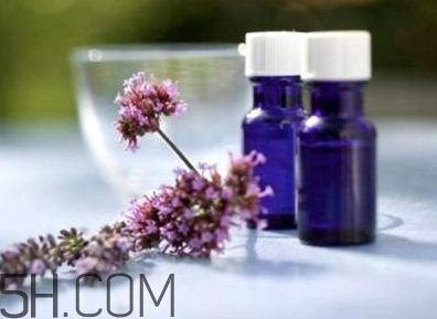 紫藥水可以擦舌頭嗎？紫藥水可以擦臉上嗎？