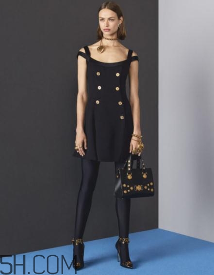 versace2018早秋服裝系列好看嗎_有哪些款式？