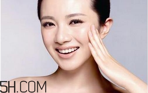 決定女人衰老的因素有哪些？女人易衰老的部位有哪些？