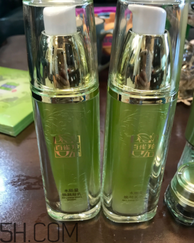 百雀羚水能量套盒適合油皮嗎？適合秋冬用嗎？