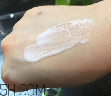 百雀羚明星眼霜什么功效？適合秋冬用嗎？