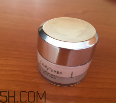 Olay素顏眼霜油不油？適合什么膚質(zhì)？