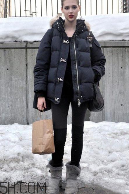 雪地靴搭配什么衣服？雪地靴搭配衣服圖片