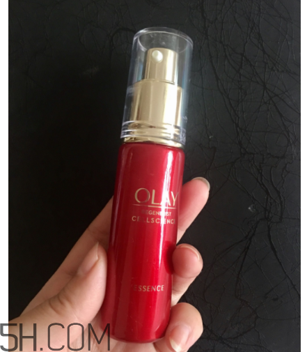 Olay小臉精華露是乳液嗎？用在哪一個步驟？