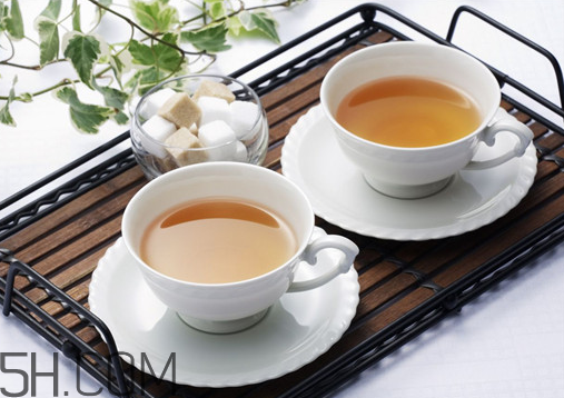 喝茶對牙齒好嗎？喝茶牙齒會變黃嗎？