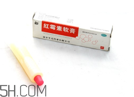 紅霉素軟膏會(huì)留疤嗎？紅霉素軟膏會(huì)堵塞毛孔嗎？