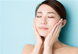 fancl卸妝油藍(lán)瓶和白瓶的區(qū)別 茶油卸妝的方法