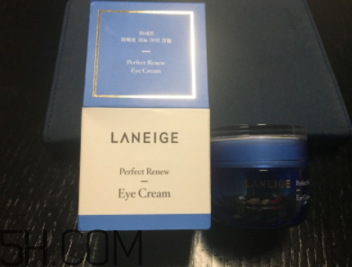 蘭芝致美眼霜油不油？長(zhǎng)脂肪粒嗎？