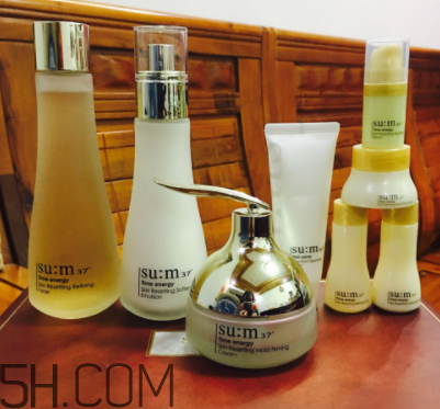 SUM37時(shí)光肌底套盒有什么？適合什么膚質(zhì)？