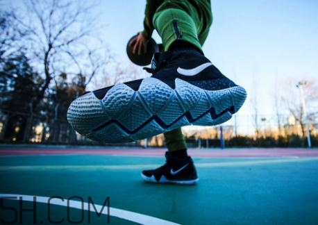 nike kyrie 4實(shí)戰(zhàn)效果怎么樣？耐克歐文4代測評