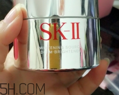 雅頓和sk2哪個(gè)好用？伊麗莎白雅頓和skii對(duì)比