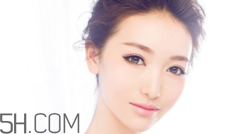 紋眼線后化妝了怎么卸妝？化妝棉和卸妝棉用法