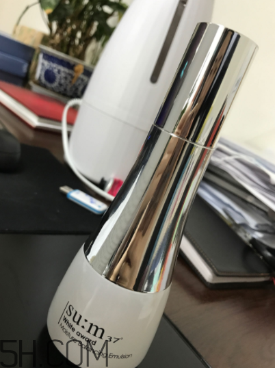 sum37度呼吸保濕乳油不油？適合什么膚質(zhì)？