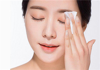 普通卸妝油可以卸眼唇嗎？適合卸粉底液的卸妝品推薦