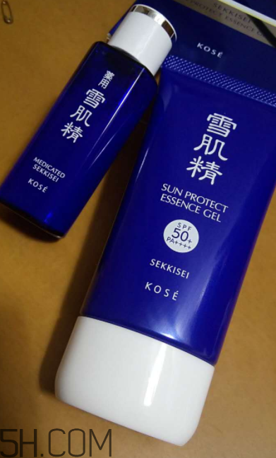 雪肌精防曬啫喱是化學防曬嗎？有刺激嗎？
