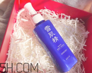 雪肌精柔凈洗顏乳有泡沫嗎？適合干皮嗎？