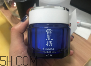雪肌精菁華凝霜油不油？適合油皮嗎？