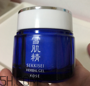 雪肌精菁華凝霜油不油？適合油皮嗎？