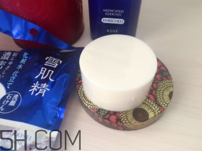 雪肌精泡沫洗顏皂適合干皮嗎？洗后緊繃嗎？