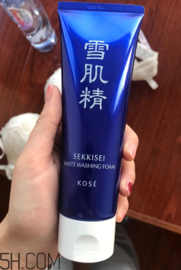 雪肌精洗面奶哪款適合敏感皮？哪款適合干皮？