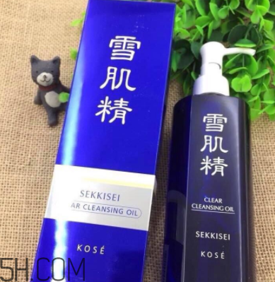 雪肌精卸妝油糊眼睛嗎？雪肌精卸妝油悶痘嗎？