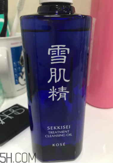 雪肌精卸妝油可以卸眼妝嗎？雪肌精卸妝油乳化快嗎？