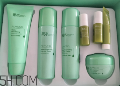 詩婷露雅杏仁補水套裝有什么？使用步驟