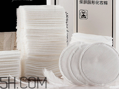 化妝棉卸妝時(shí)候要打濕嗎？使用化妝棉卸妝要注意什么？