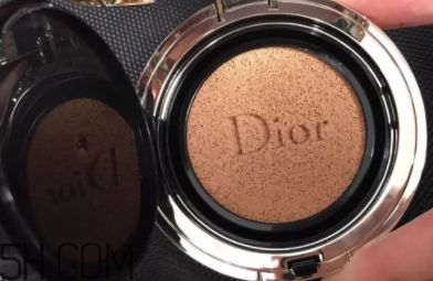 dior2018花蜜氣墊粉底多少錢？迪奧花蜜氣墊粉底上市時(shí)間