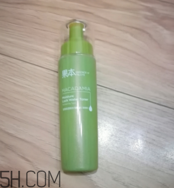 詩婷露雅堅果爽膚水什么功效？有幾種類型？