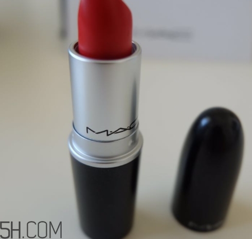 mac和tf口紅哪個好？mac魅可和tomford口紅對比