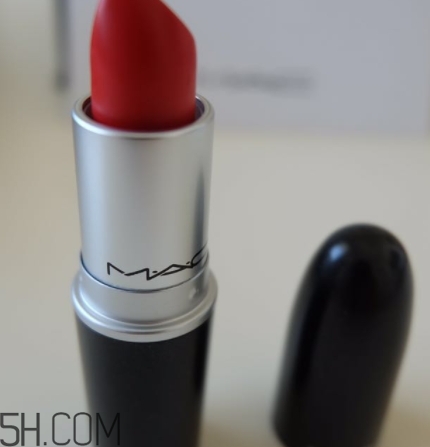 mac和tf口紅哪個好？mac魅可和tomford口紅對比