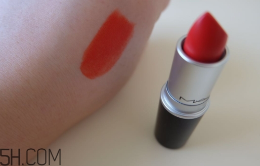 mac和tf口紅哪個好？mac魅可和tomford口紅對比