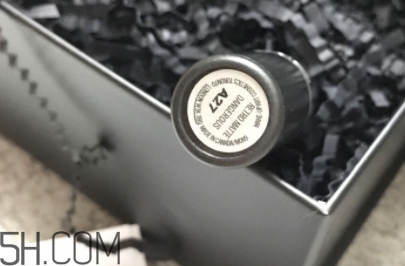 mac和紀(jì)梵?？诩t哪個好？mac魅可和紀(jì)梵?？诩t哪個貴？
