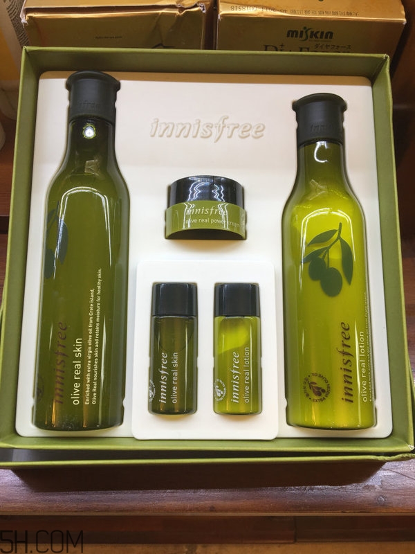 悅詩風(fēng)吟哪個系列適合干性肌膚？冬天用乳液還是霜？