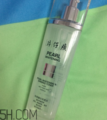 片仔癀珍珠亮膚水適合油皮嗎？適合夏季嗎？