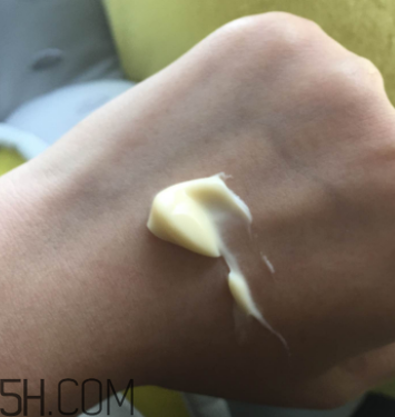 片仔癀珍珠膏能美白淡斑嗎？使用心得
