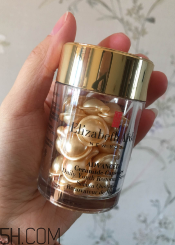 伊麗莎白雅頓精華膠囊適合什么季節(jié)用？