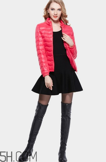 輕薄羽絨服保暖嗎？羽絨服的充絨量標(biāo)準(zhǔn)多少？